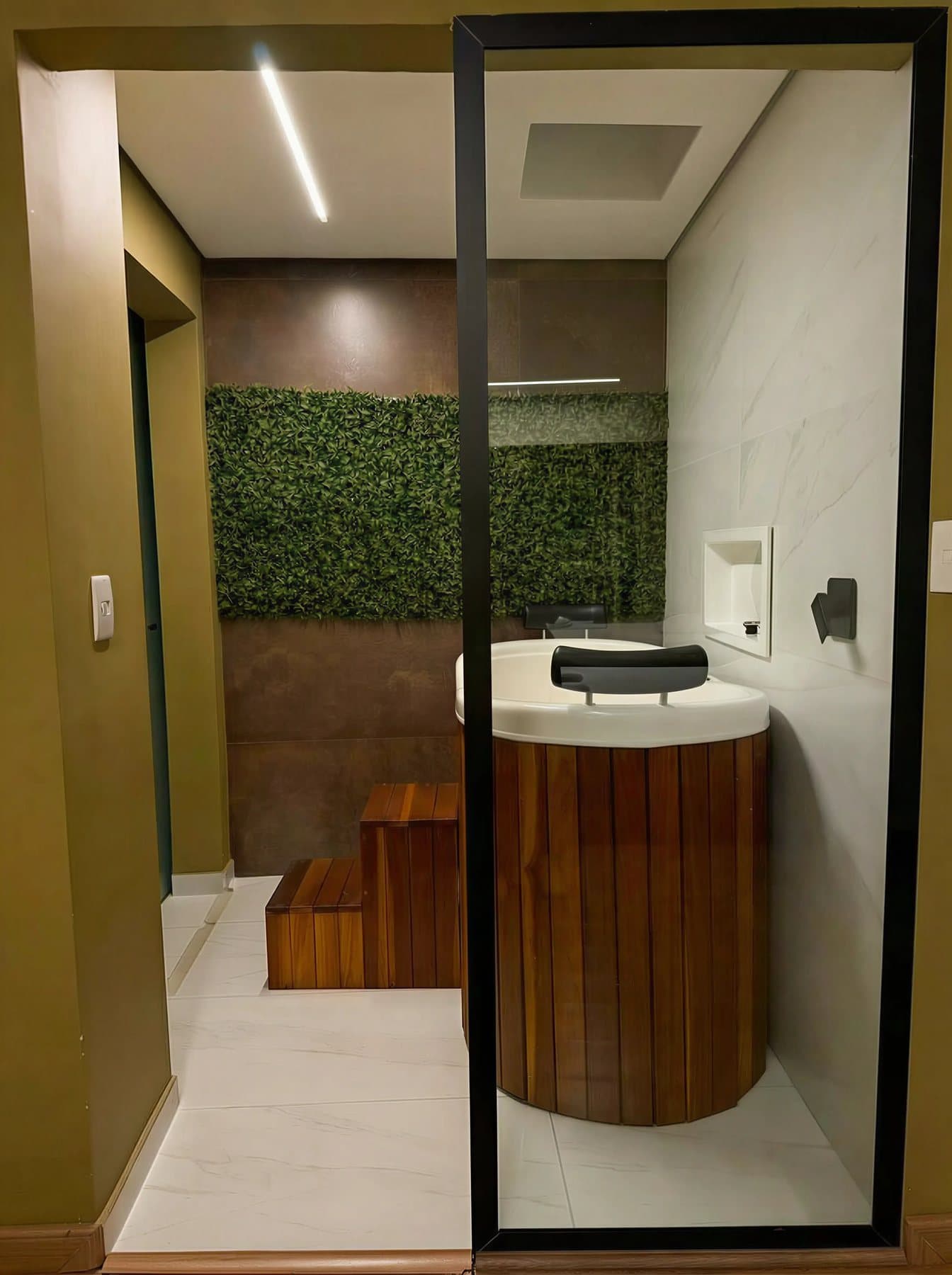 Lotus Lounge, foto 1